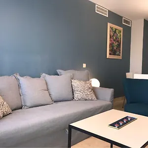 apartamento-paseo-maritimo-antonio-banderas.hotelsinnerja.org/
